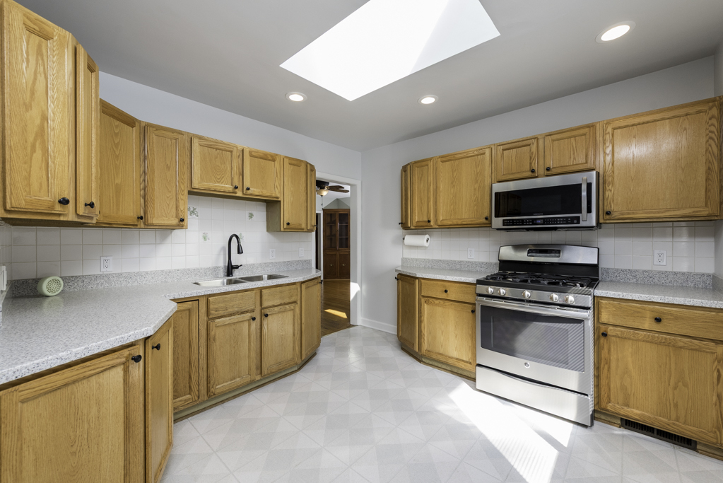 38176 N De Woody Road, Beach Park, IL 60087