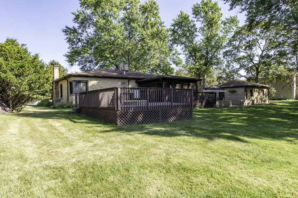 38176 N De Woody Road, Beach Park, IL 60087