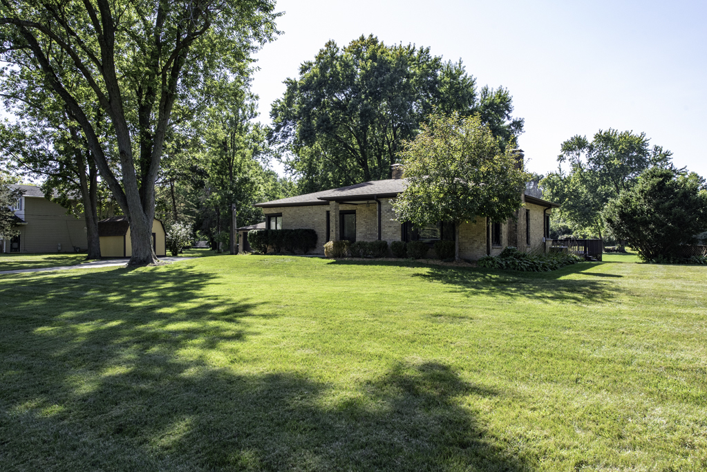 38176 N De Woody Road, Beach Park, IL 60087