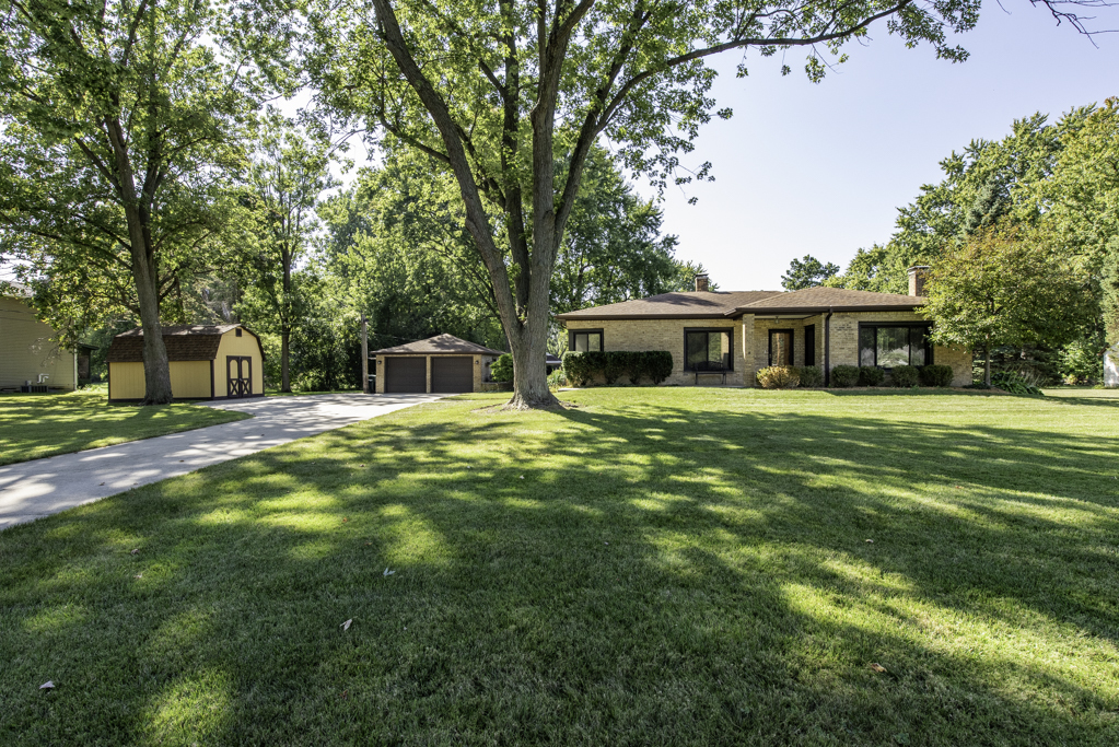 38176 N De Woody Road, Beach Park, IL 60087