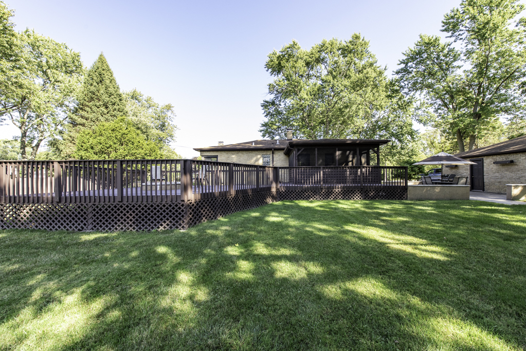 38176 N De Woody Road, Beach Park, IL 60087