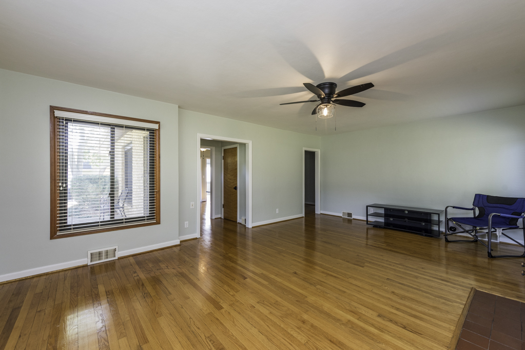 38176 N De Woody Road, Beach Park, IL 60087