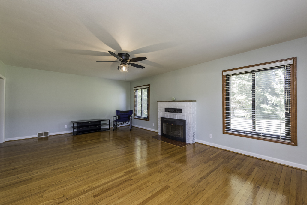 38176 N De Woody Road, Beach Park, IL 60087