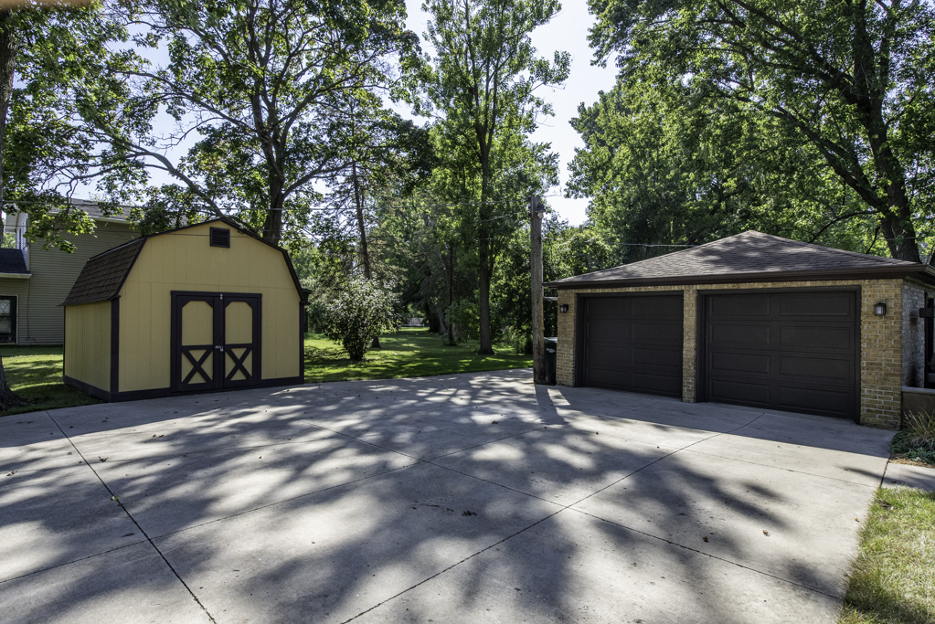 38176 N De Woody Road, Beach Park, IL 60087