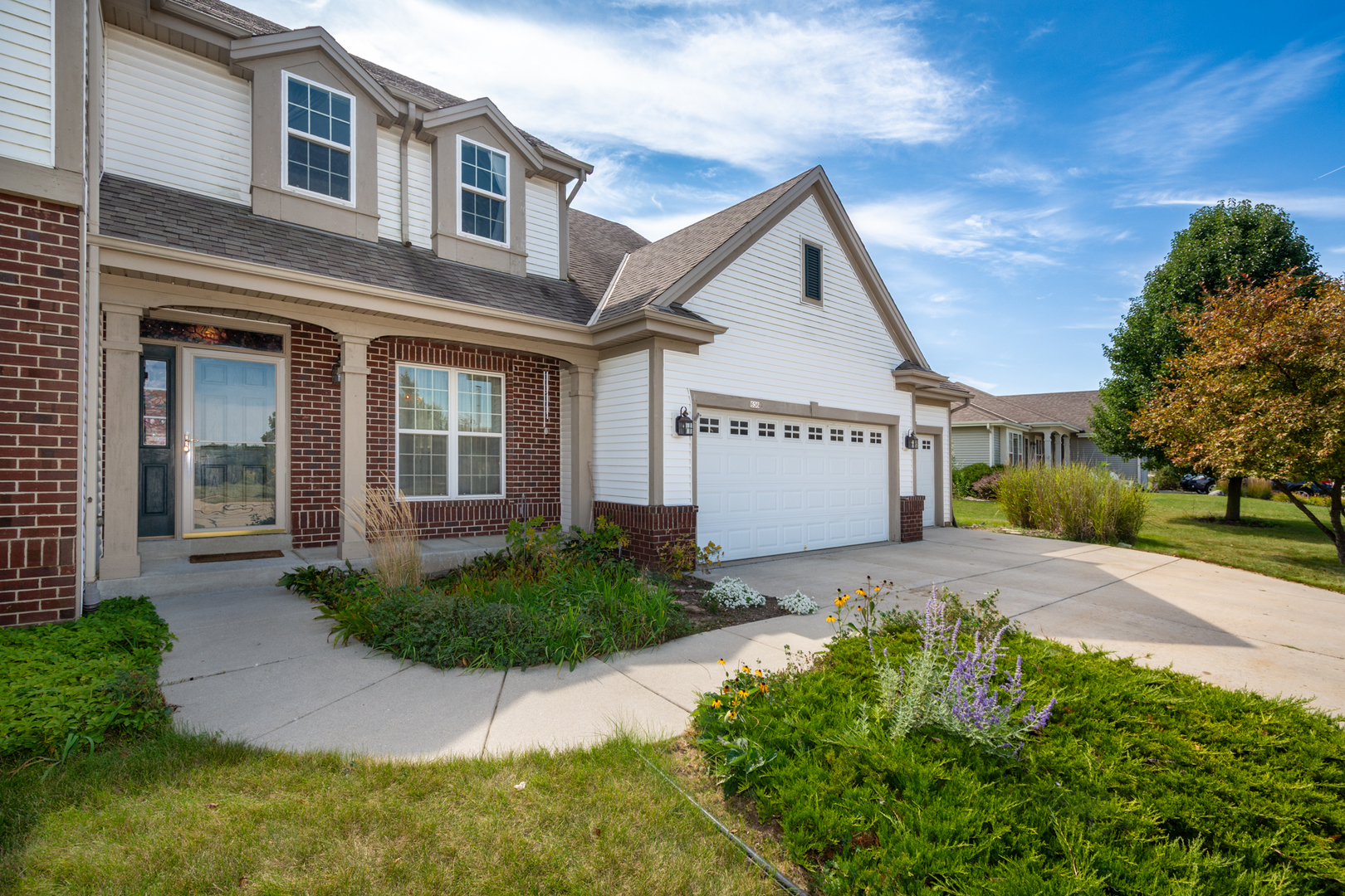 636 Cherrywood Drive, Waterford, WI 53185