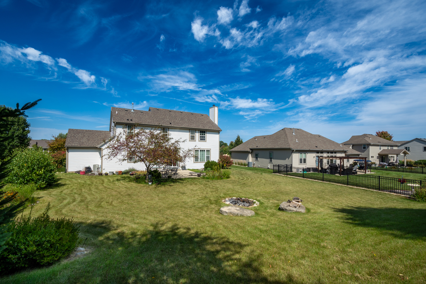 636 Cherrywood Drive, Waterford, WI 53185