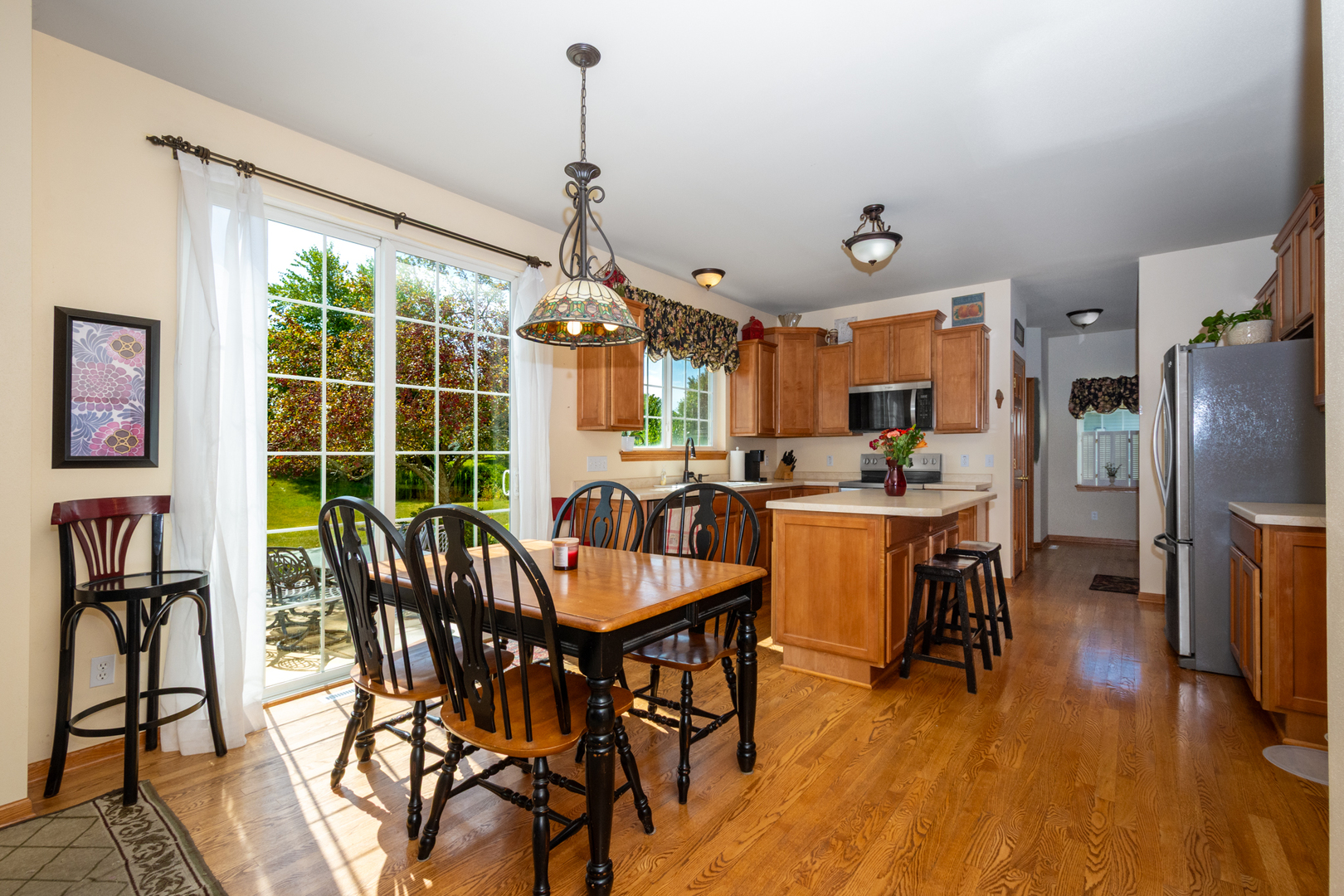 636 Cherrywood Drive, Waterford, WI 53185