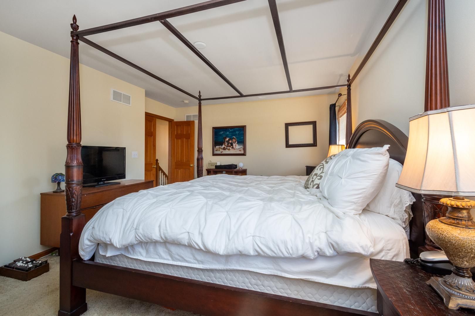 636 Cherrywood Drive, Waterford, WI 53185