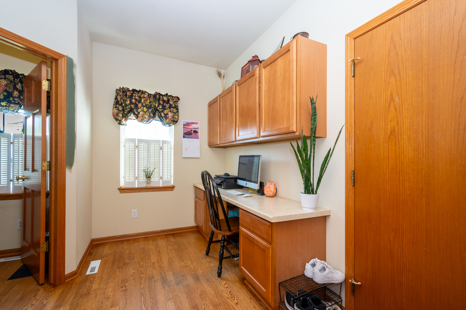 636 Cherrywood Drive, Waterford, WI 53185