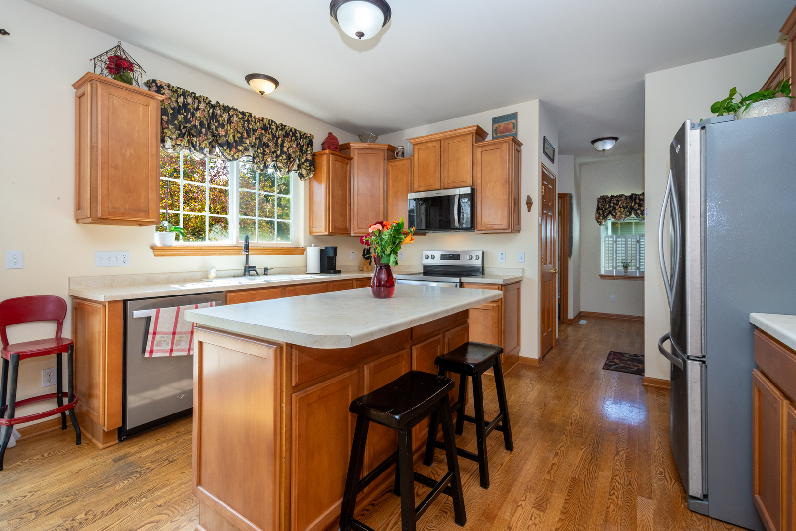 636 Cherrywood Drive, Waterford, WI 53185