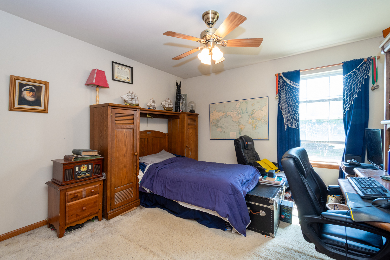 636 Cherrywood Drive, Waterford, WI 53185