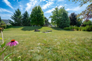 636 Cherrywood Drive, Waterford, WI 53185