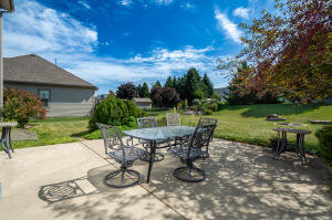 636 Cherrywood Drive, Waterford, WI 53185