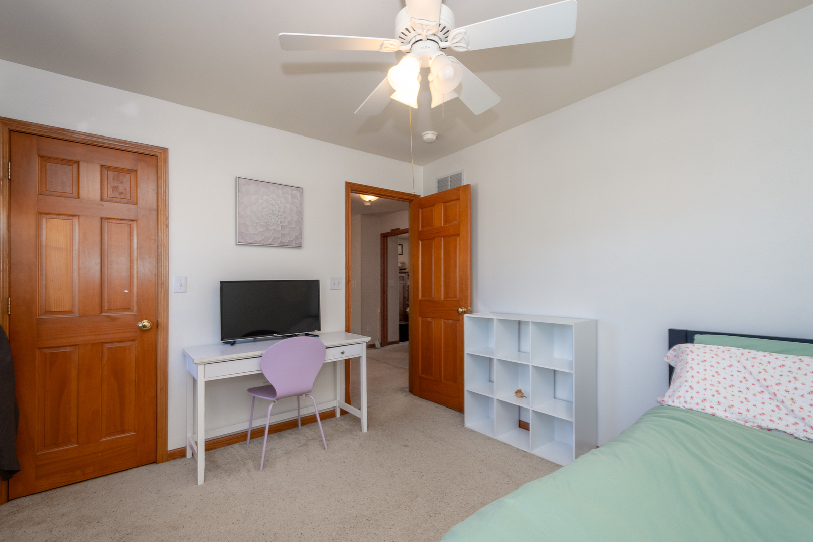 636 Cherrywood Drive, Waterford, WI 53185