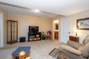 636 Cherrywood Drive, Waterford, WI 53185