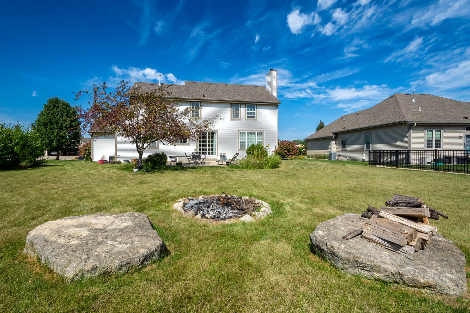 636 Cherrywood Drive, Waterford, WI 53185