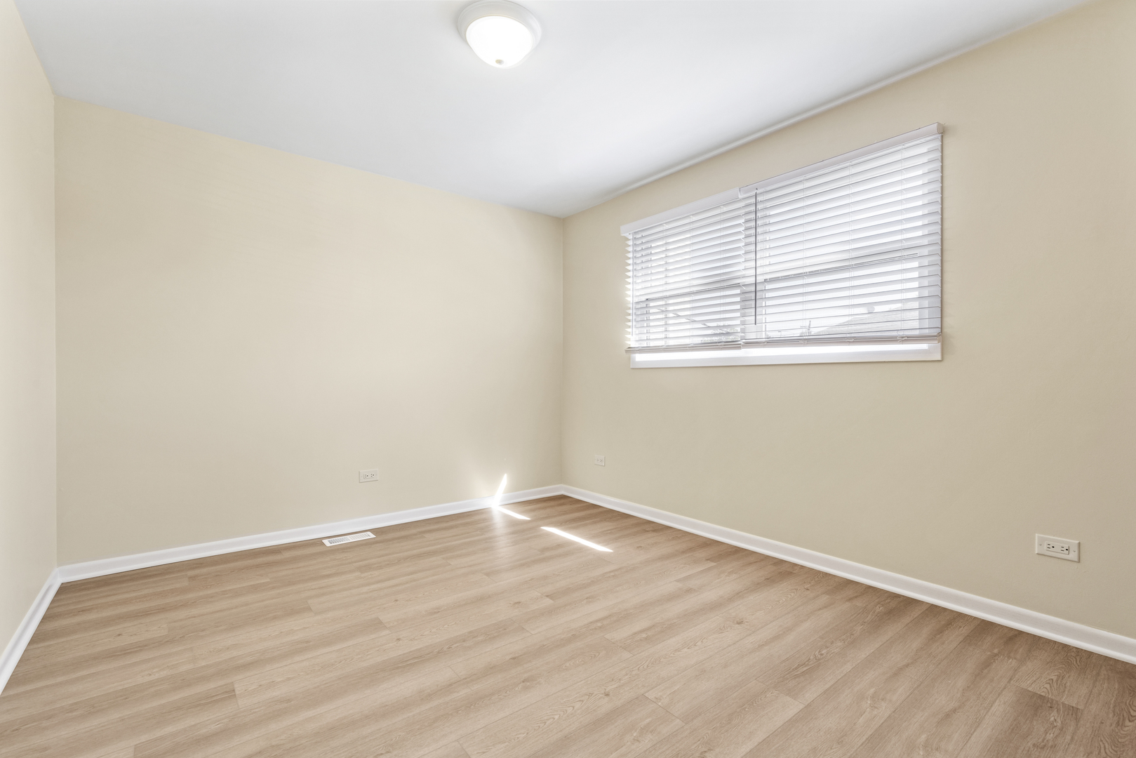 6617 N Northwest Highway #3, Chicago, IL 60631