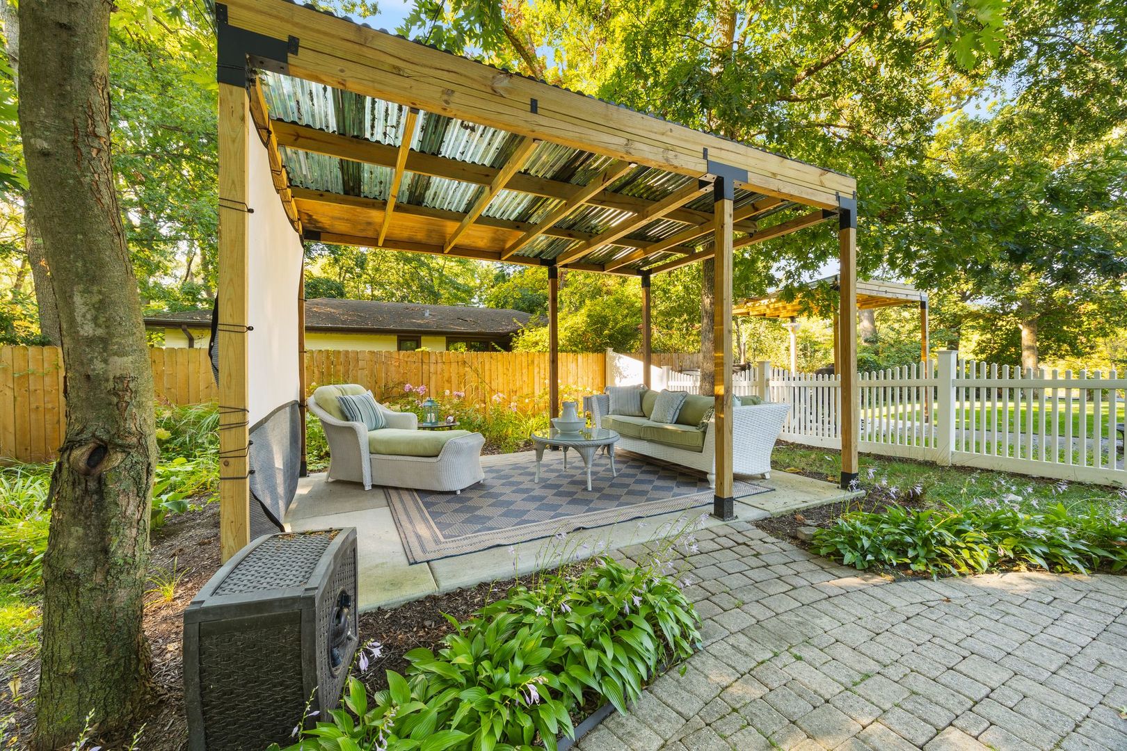 27w773 Beecher Avenue, Winfield, IL 60190