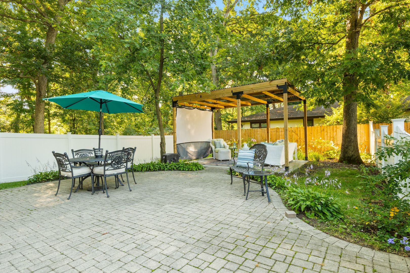 27w773 Beecher Avenue, Winfield, IL 60190