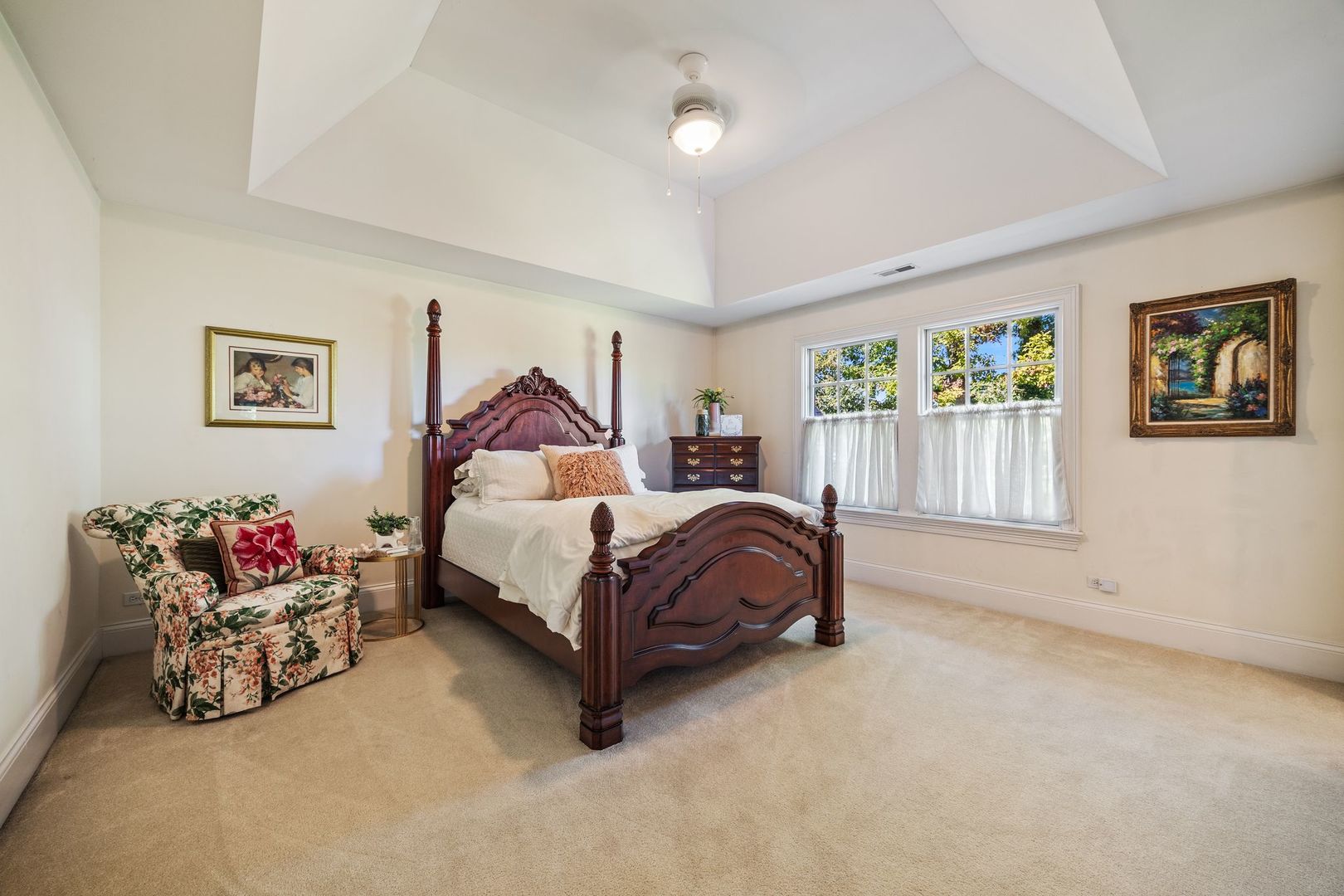 27w773 Beecher Avenue, Winfield, IL 60190