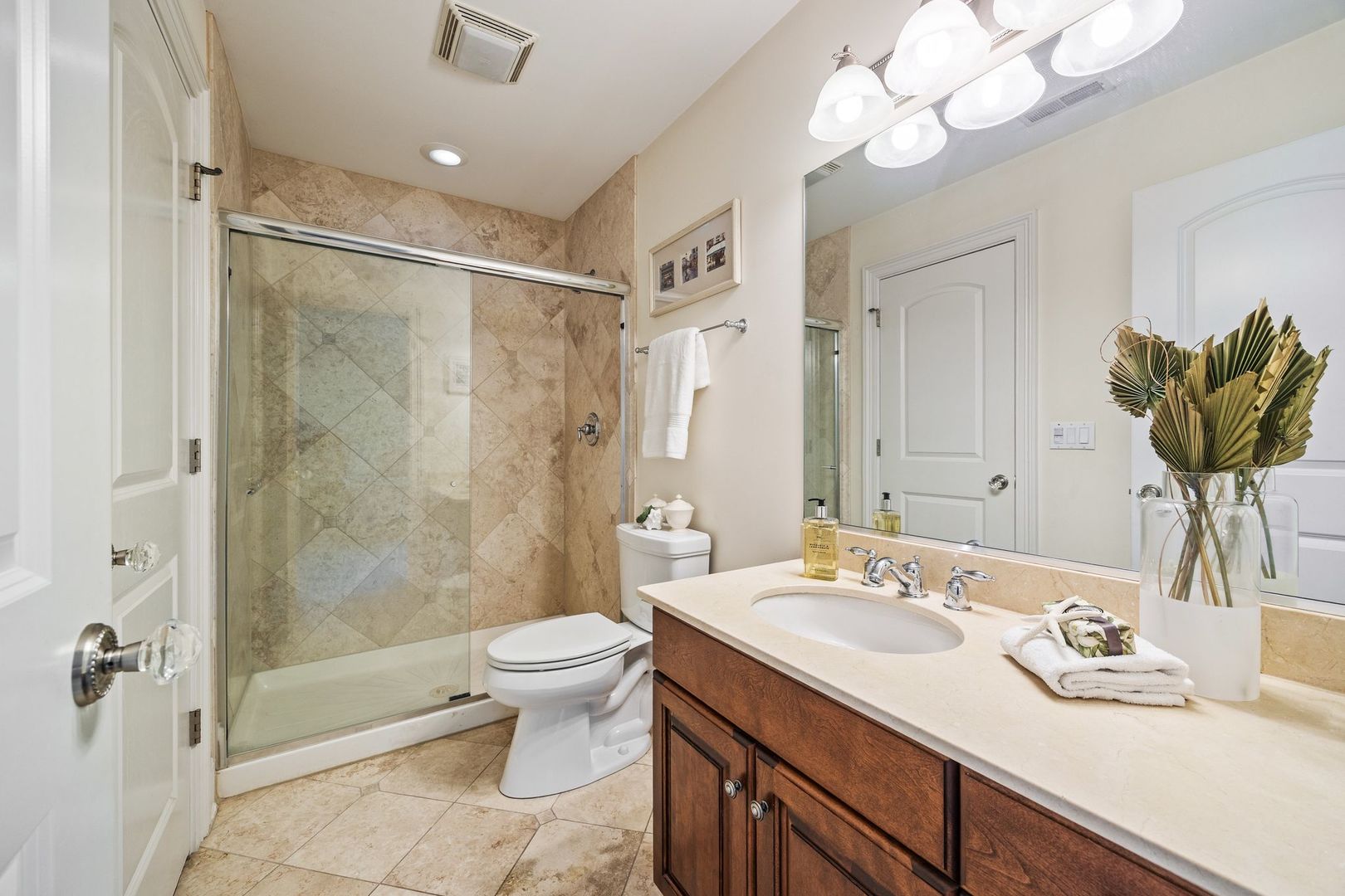 27w773 Beecher Avenue, Winfield, IL 60190