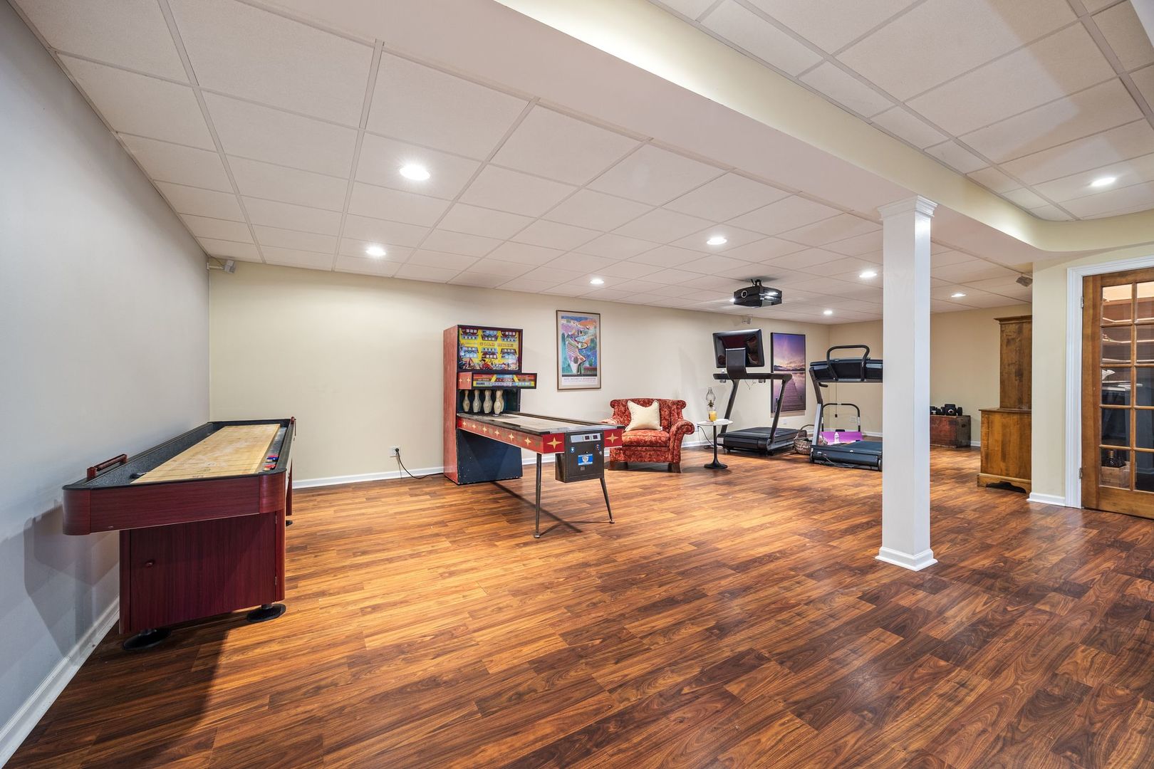 27w773 Beecher Avenue, Winfield, IL 60190