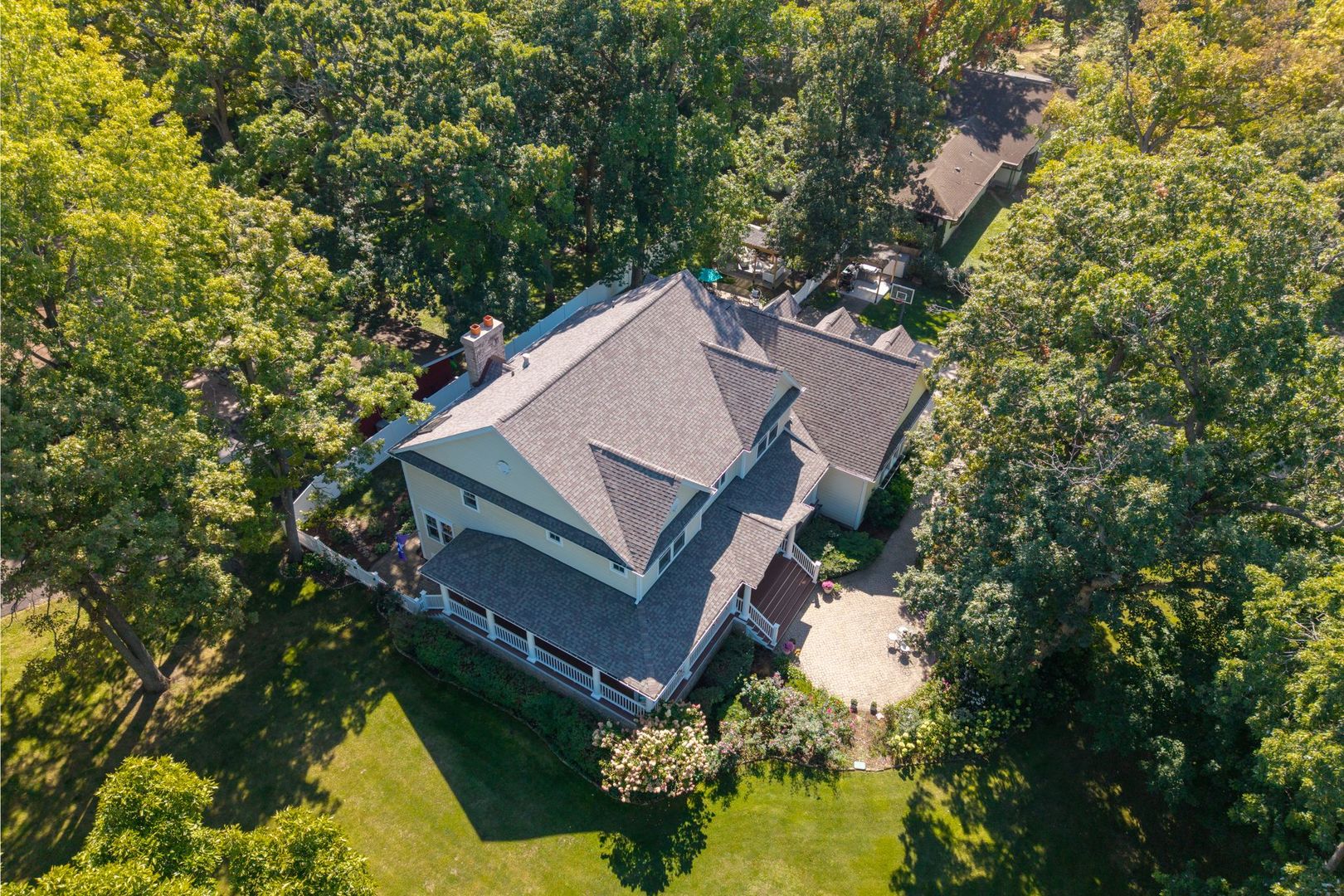 27w773 Beecher Avenue, Winfield, IL 60190