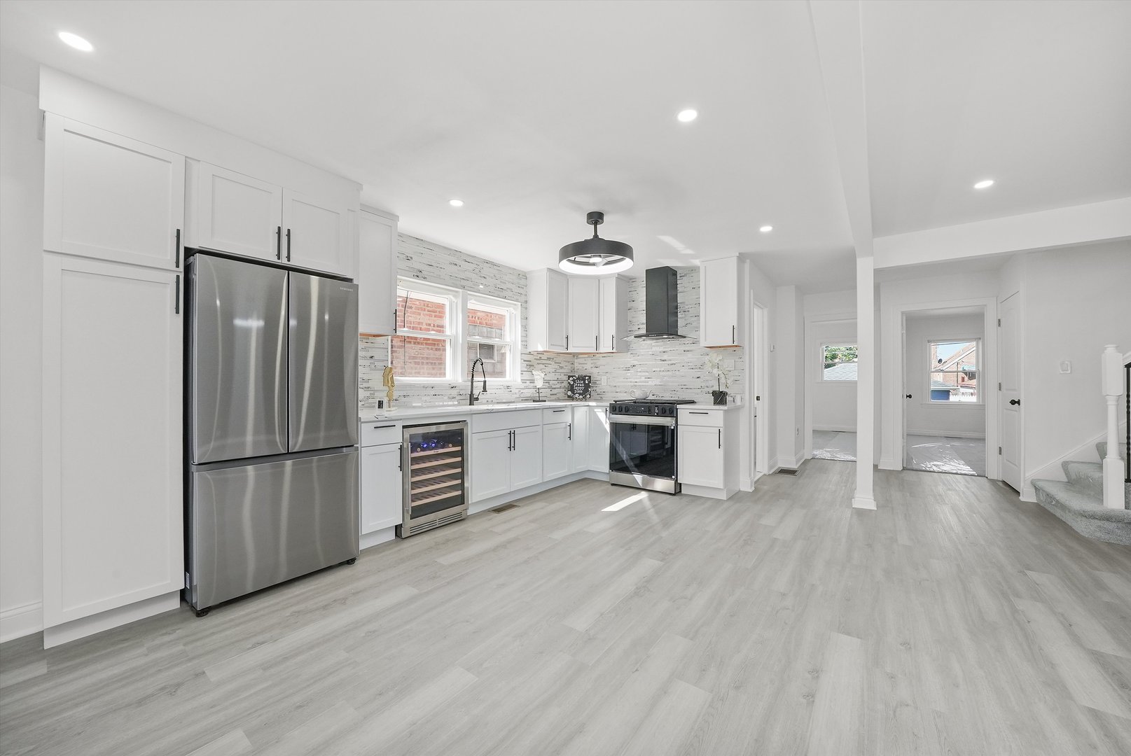 7120 S Lawndale Avenue, Chicago, IL 60629