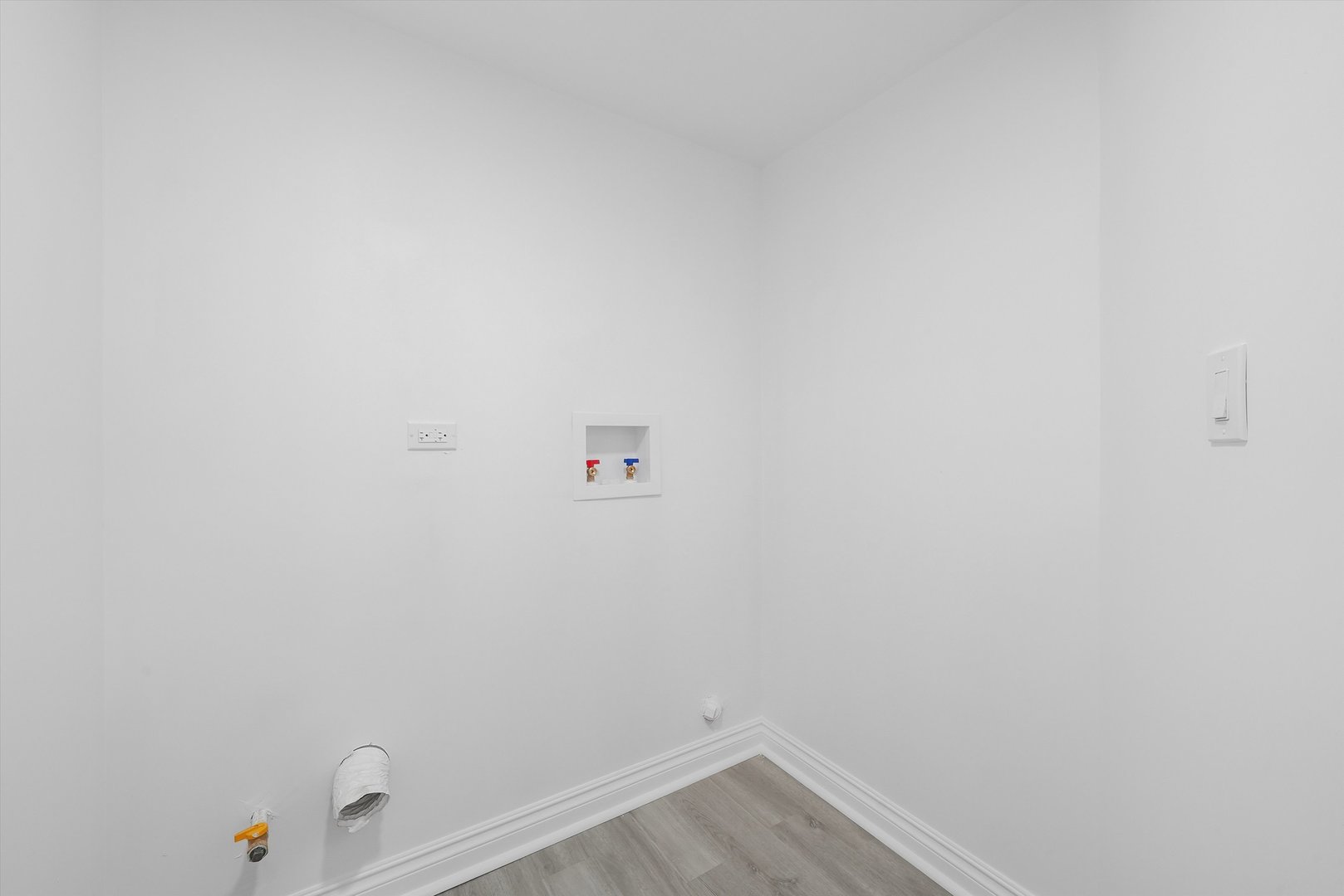 7120 S Lawndale Avenue, Chicago, IL 60629