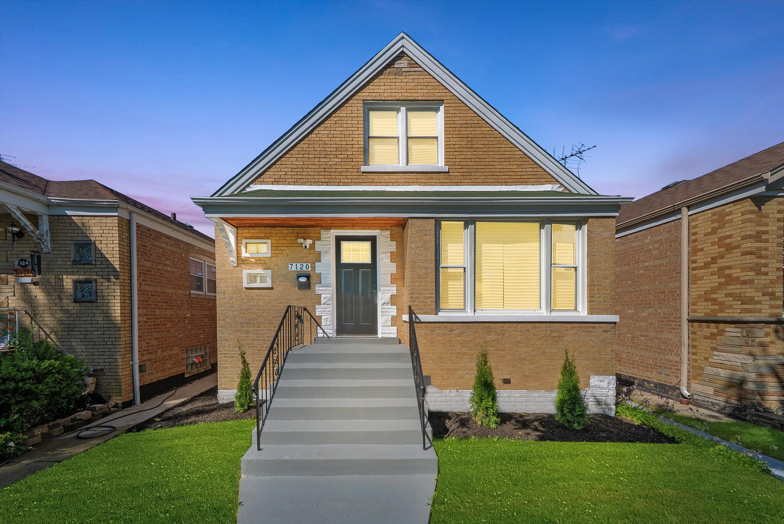 7120 S Lawndale Avenue, Chicago, IL 60629