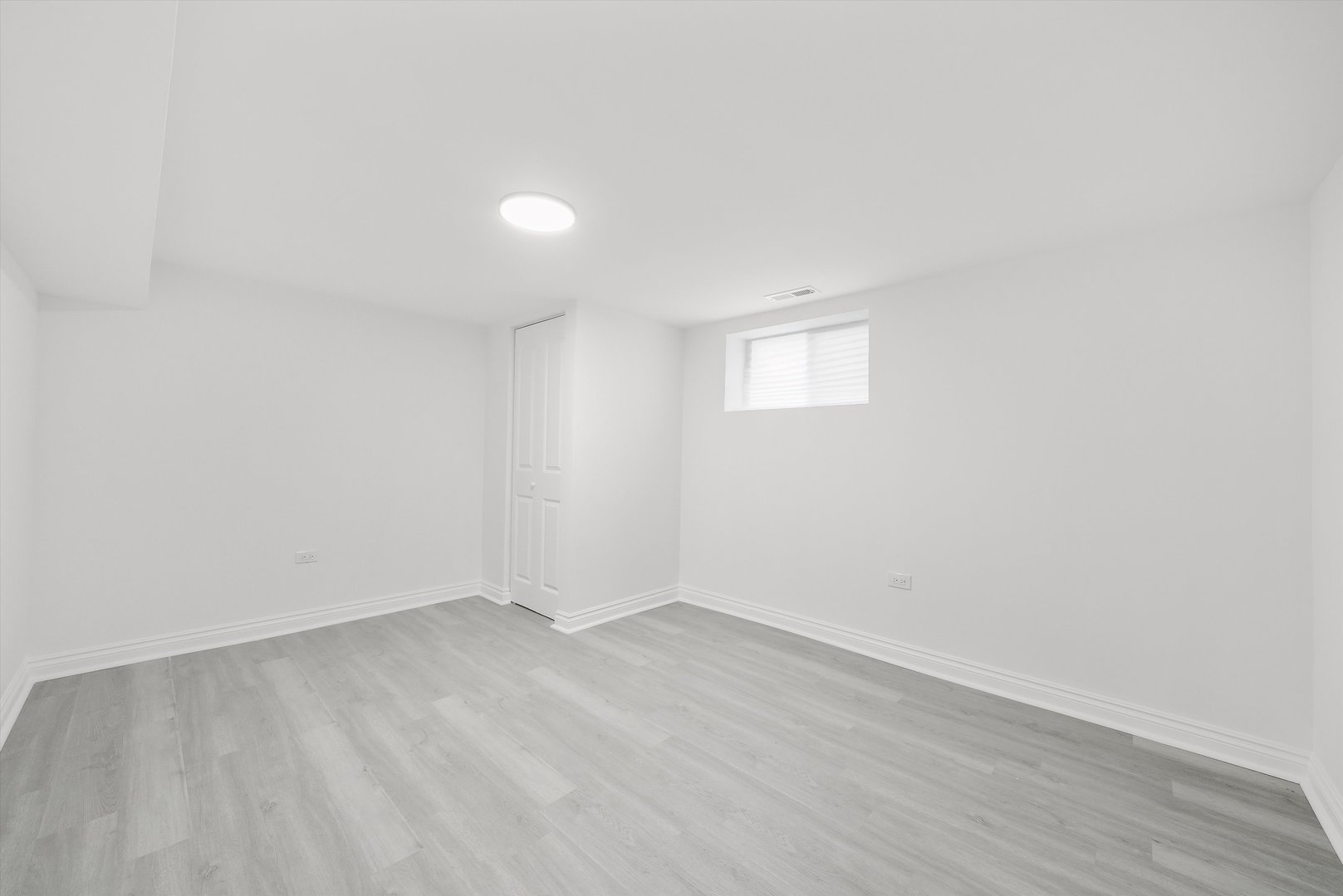 7120 S Lawndale Avenue, Chicago, IL 60629