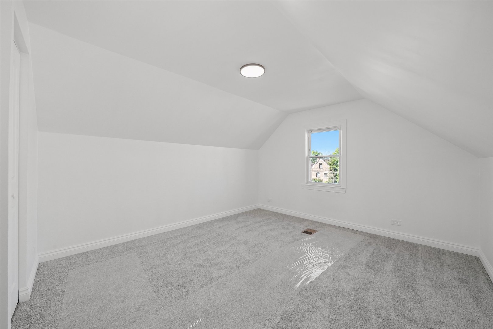 7120 S Lawndale Avenue, Chicago, IL 60629