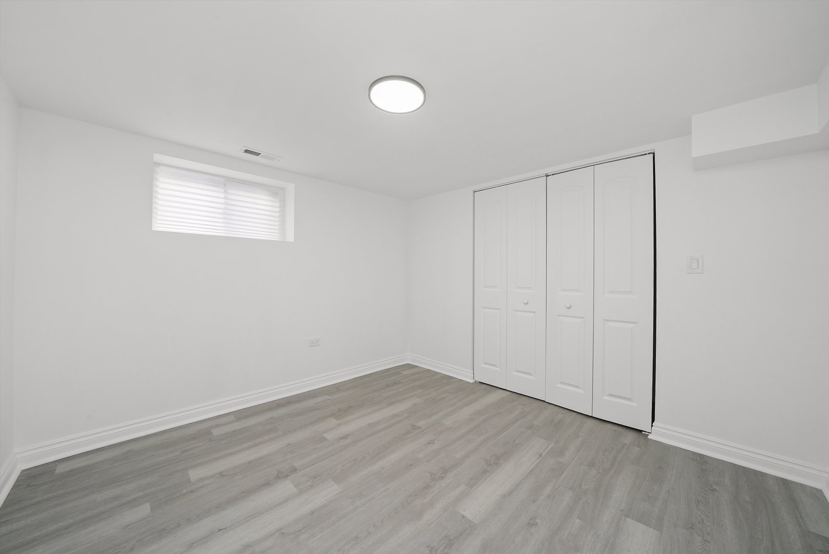 7120 S Lawndale Avenue, Chicago, IL 60629