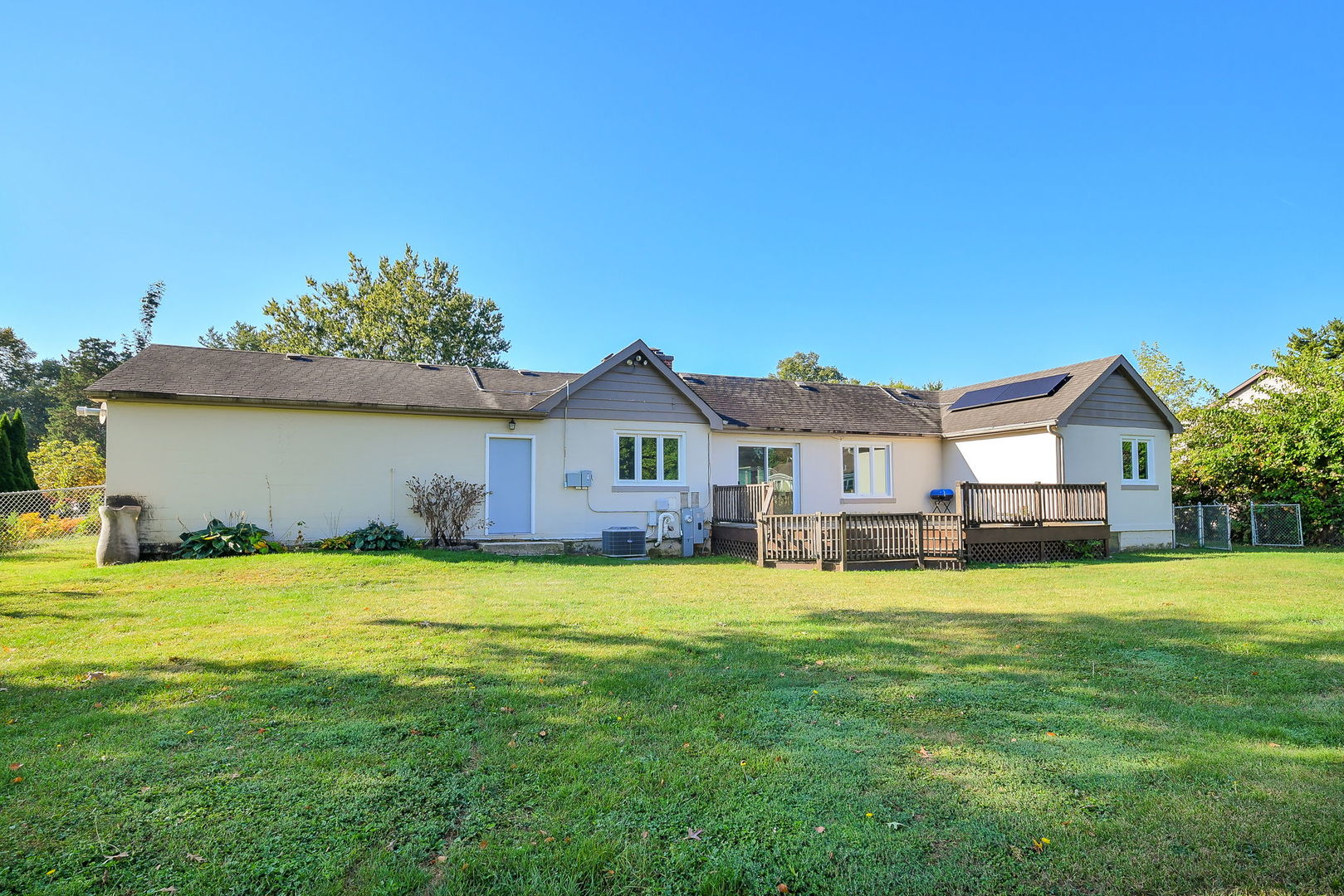 35W486 Fox River Drive, St. Charles, IL 60174