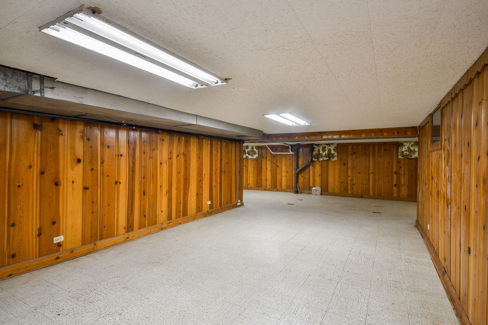 35W486 Fox River Drive, St. Charles, IL 60174