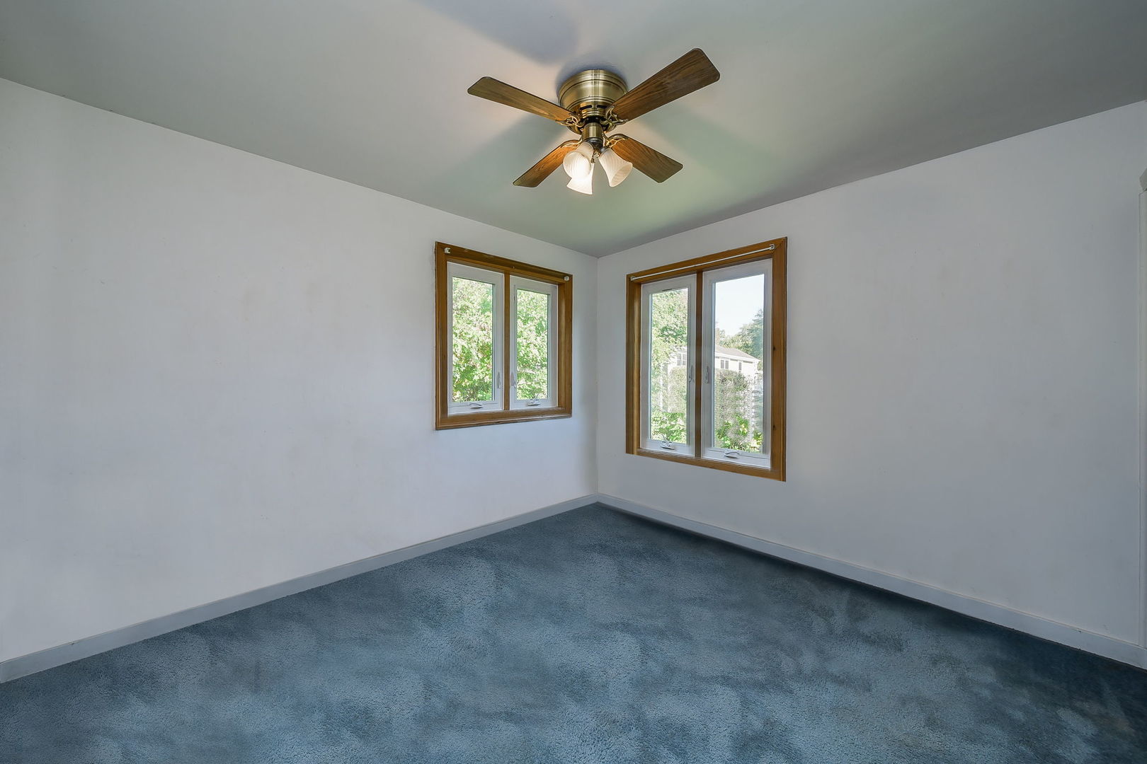35W486 Fox River Drive, St. Charles, IL 60174