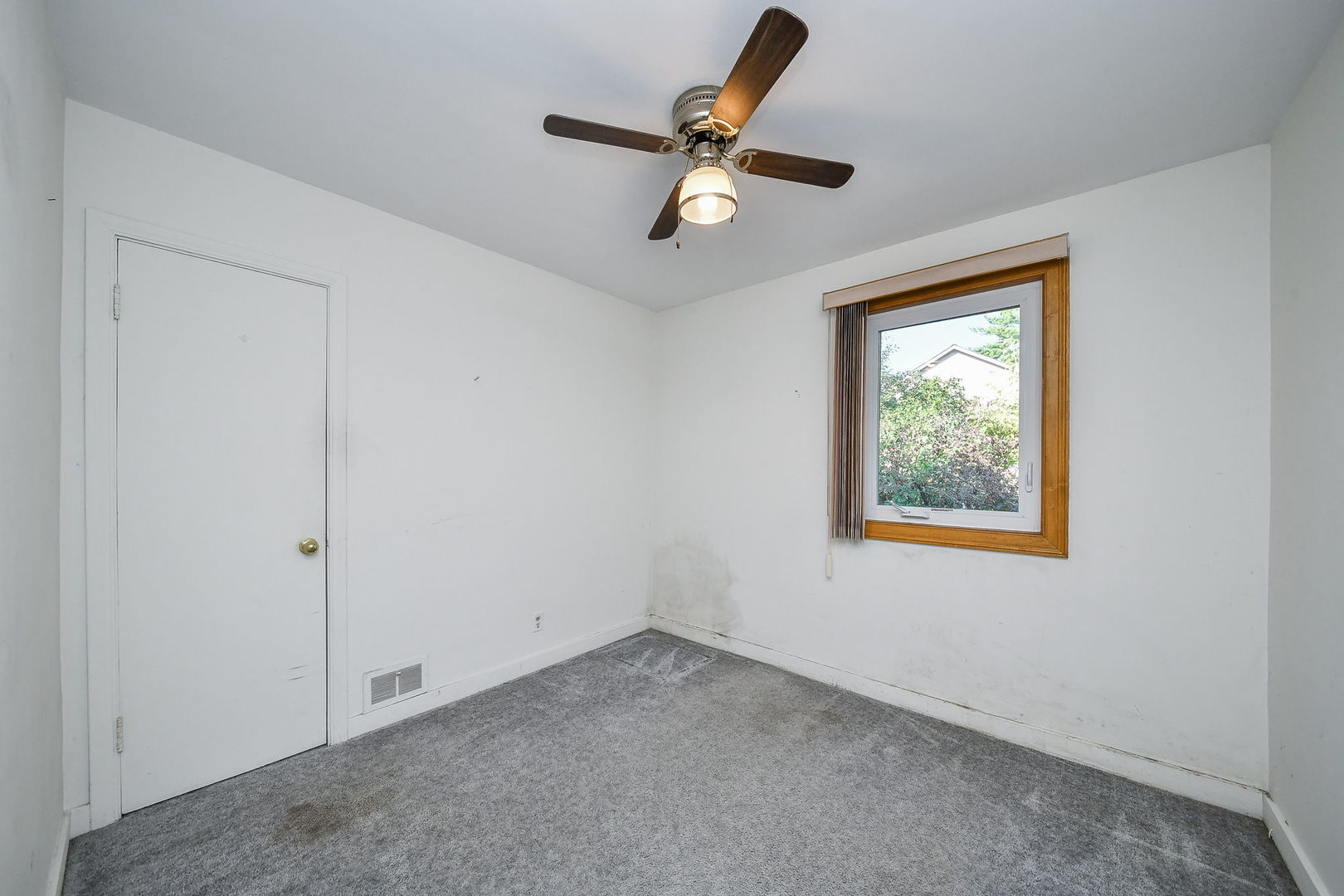 35W486 Fox River Drive, St. Charles, IL 60174
