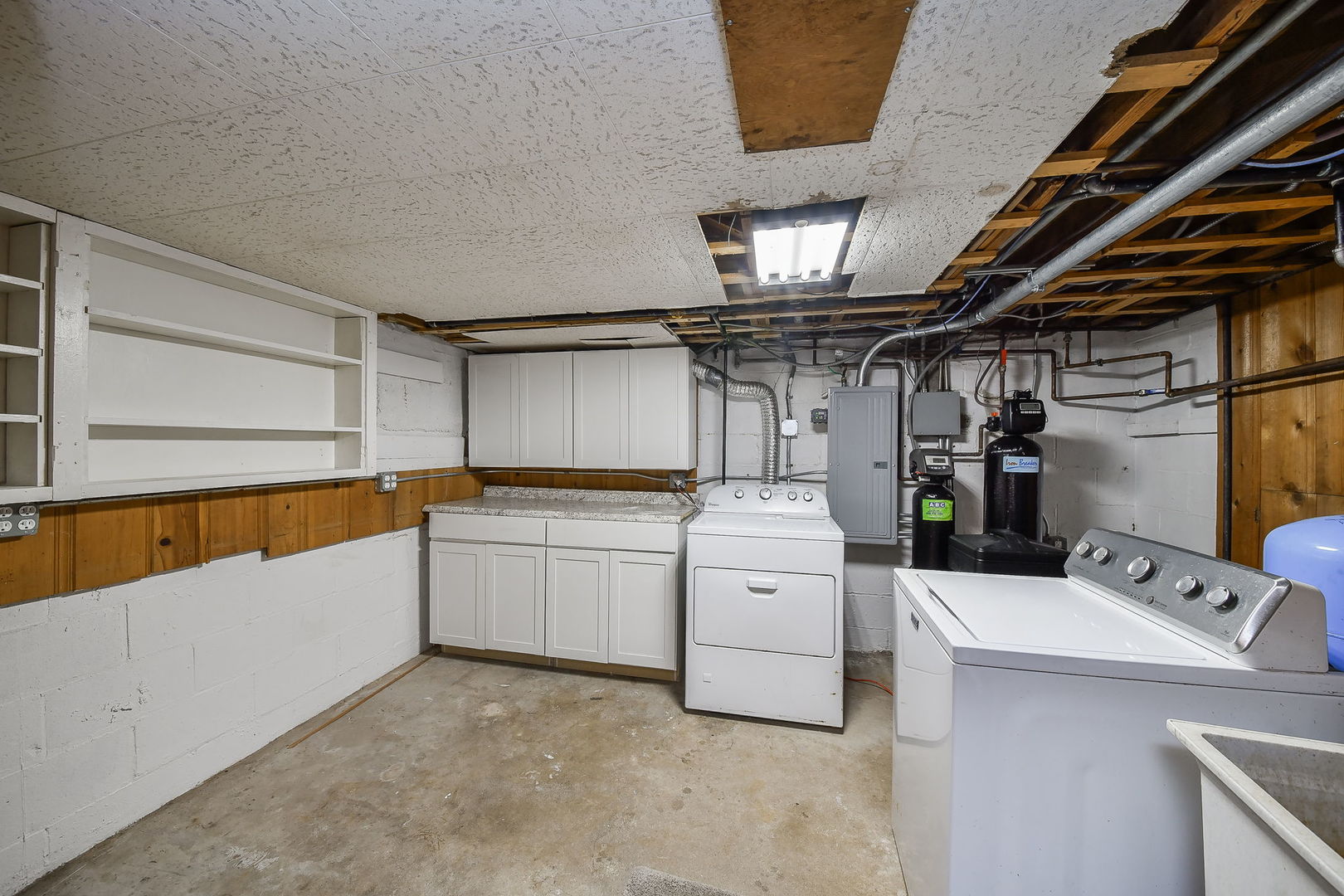 35W486 Fox River Drive, St. Charles, IL 60174
