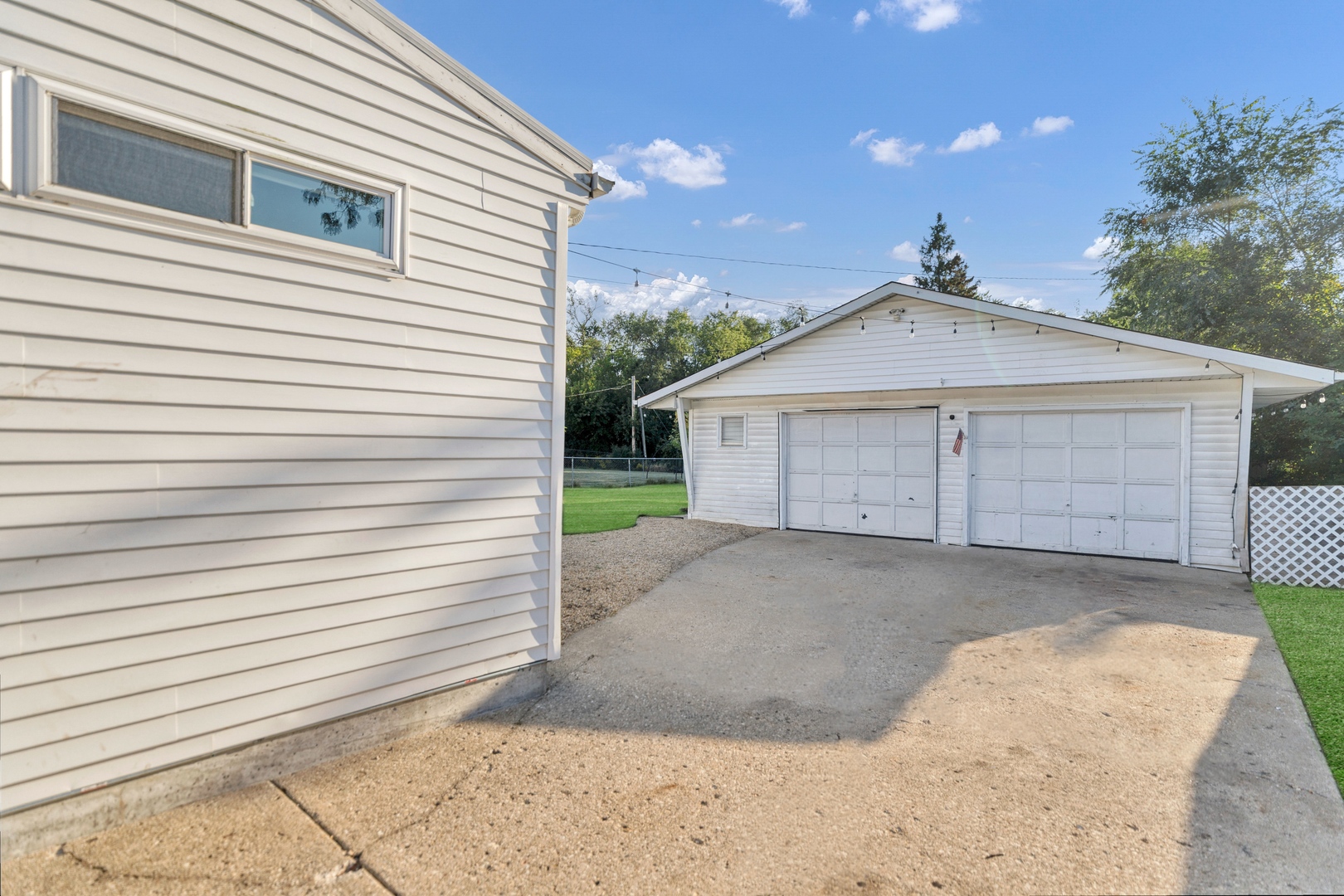 803 Forest Drive, Streamwood, IL 60107