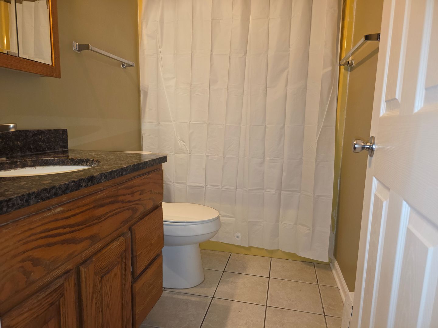 1665 Coach Drive #204, Naperville, IL 60565