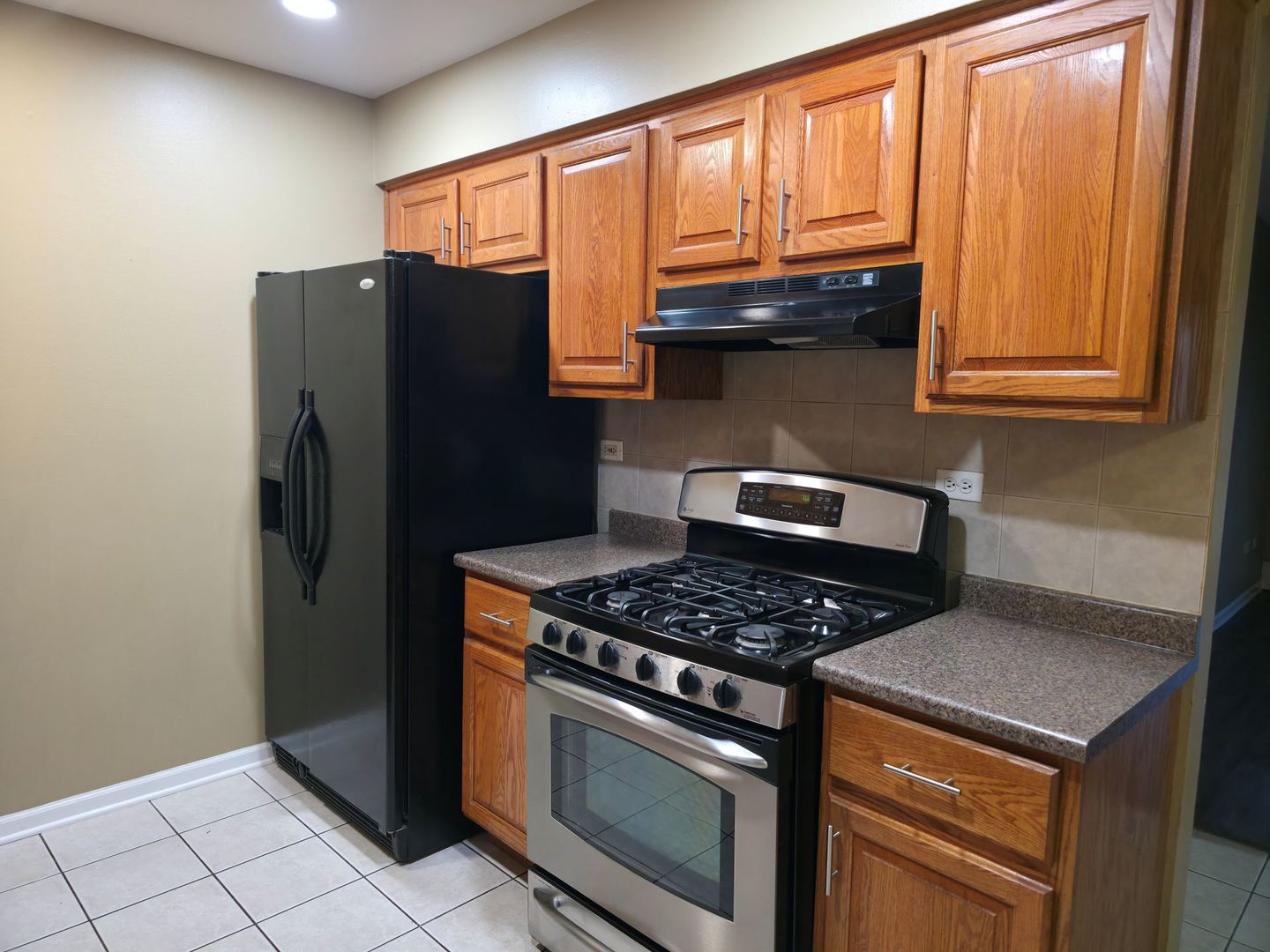 1665 Coach Drive #204, Naperville, IL 60565