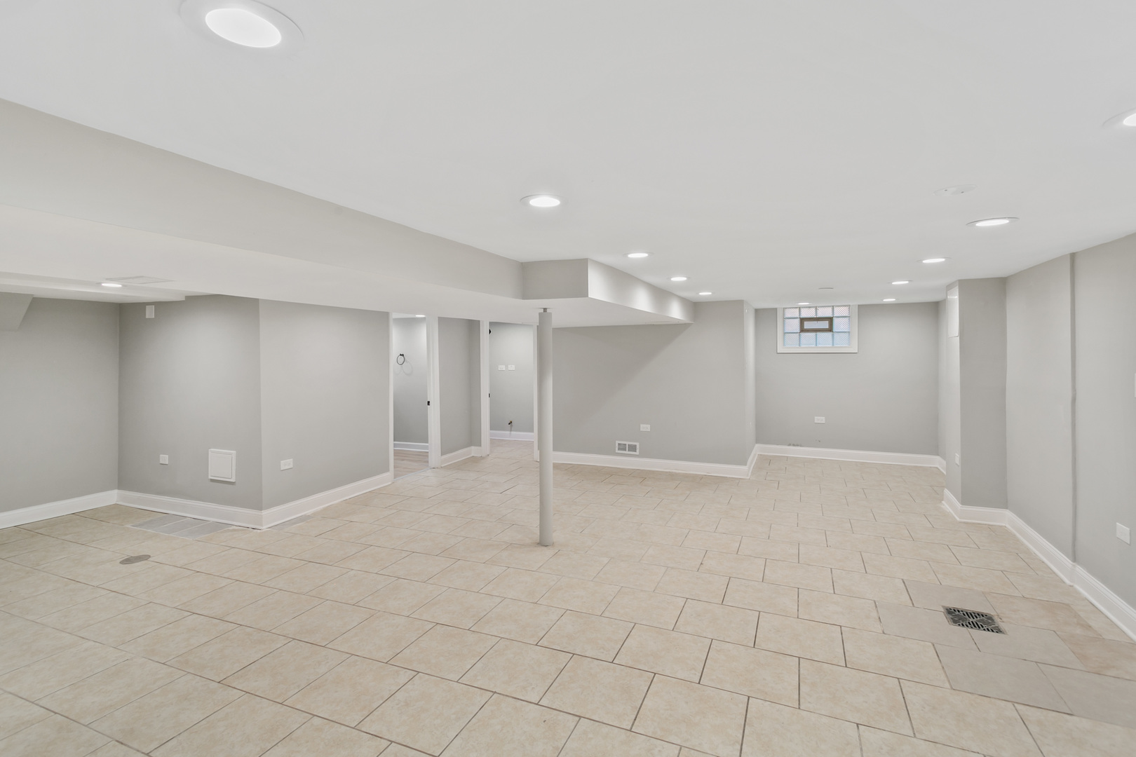 330 Paxton Avenue, Calumet City, IL 60409