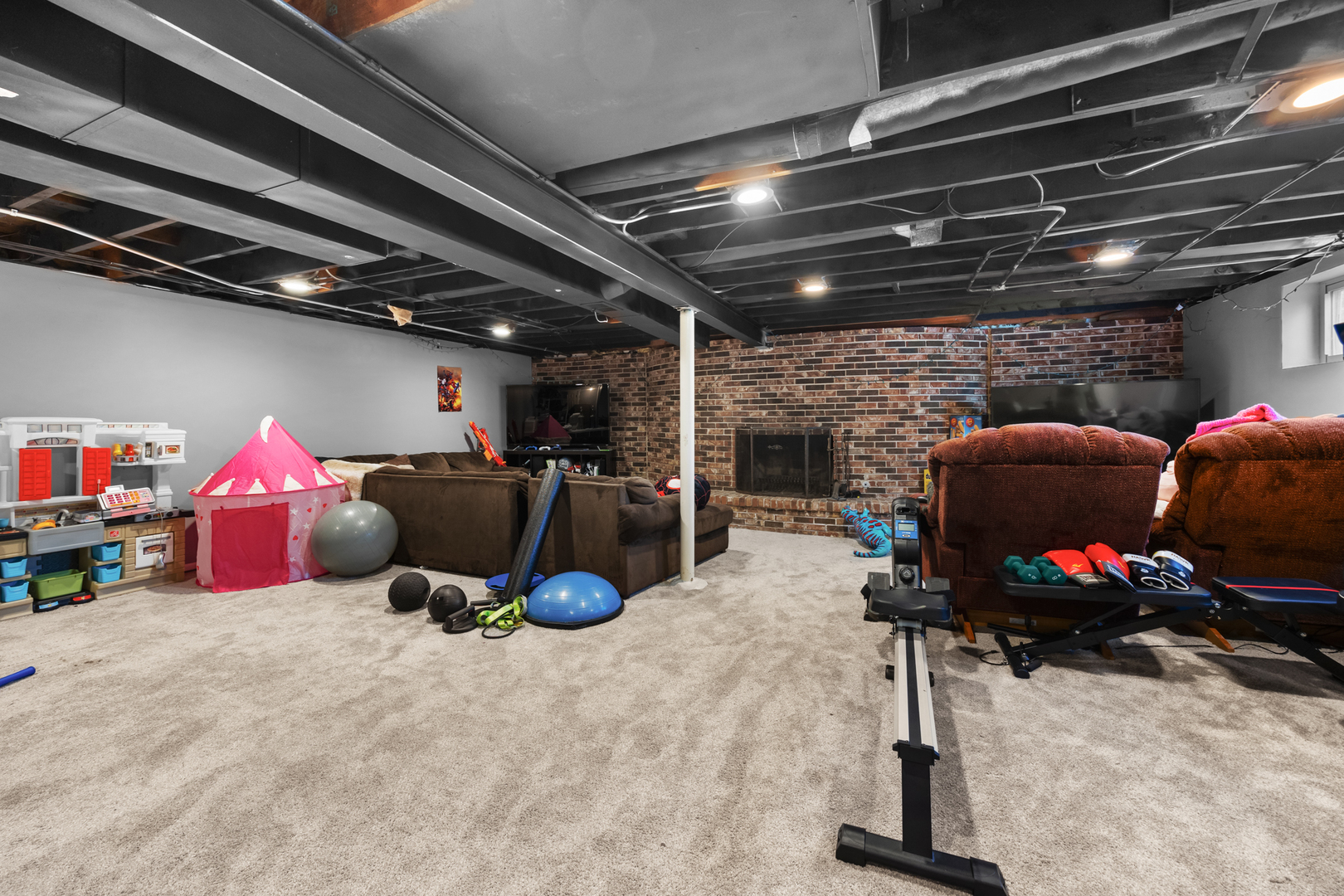 335 S Crescent Avenue, Palatine, IL 60067