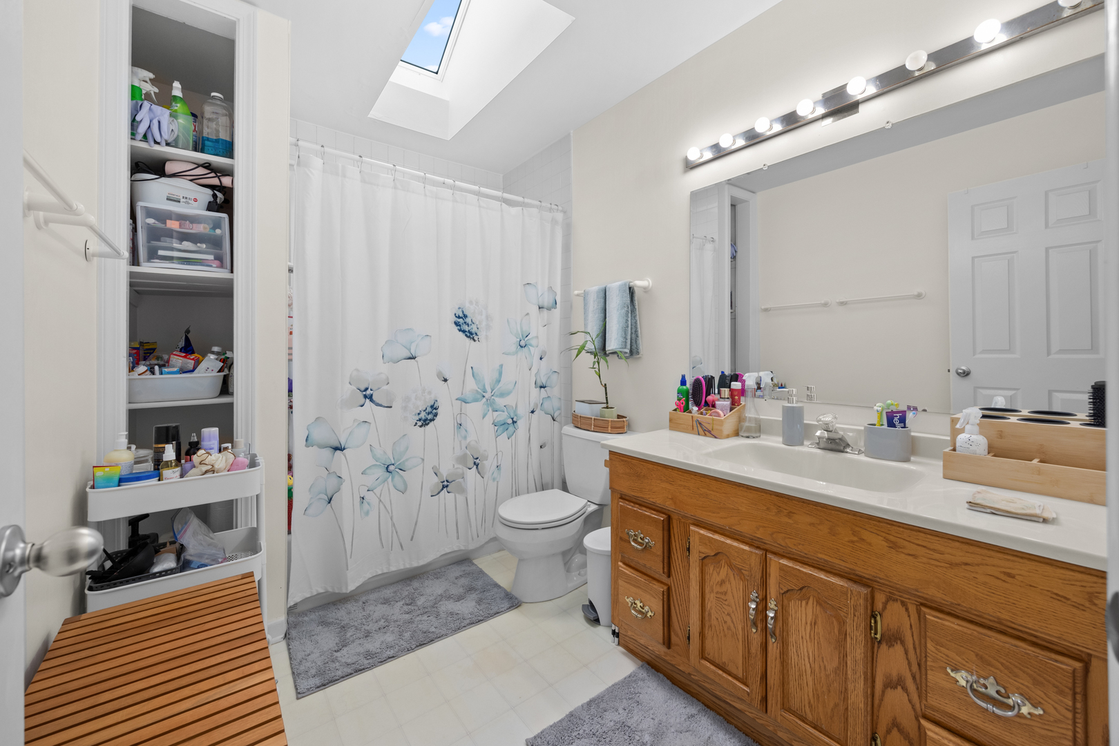 335 S Crescent Avenue, Palatine, IL 60067