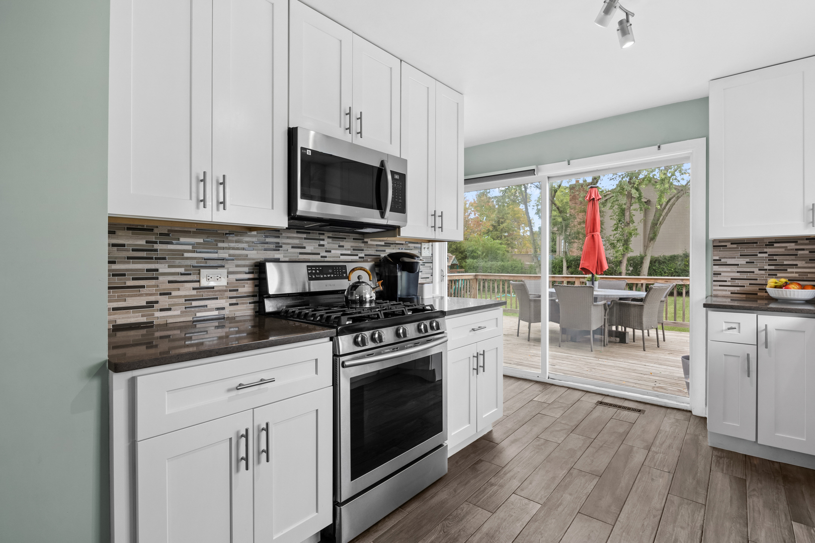 335 S Crescent Avenue, Palatine, IL 60067