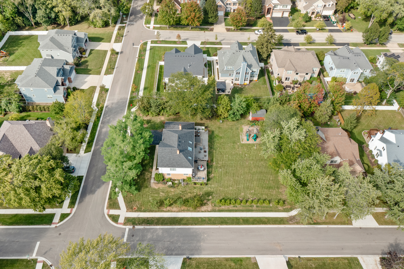 335 S Crescent Avenue, Palatine, IL 60067