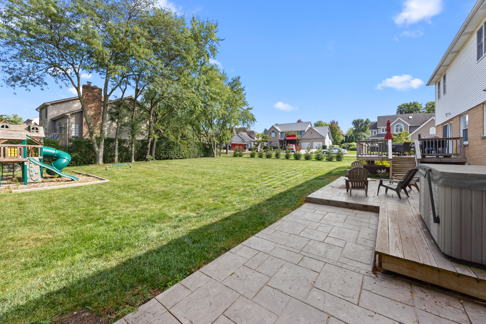 335 S Crescent Avenue, Palatine, IL 60067