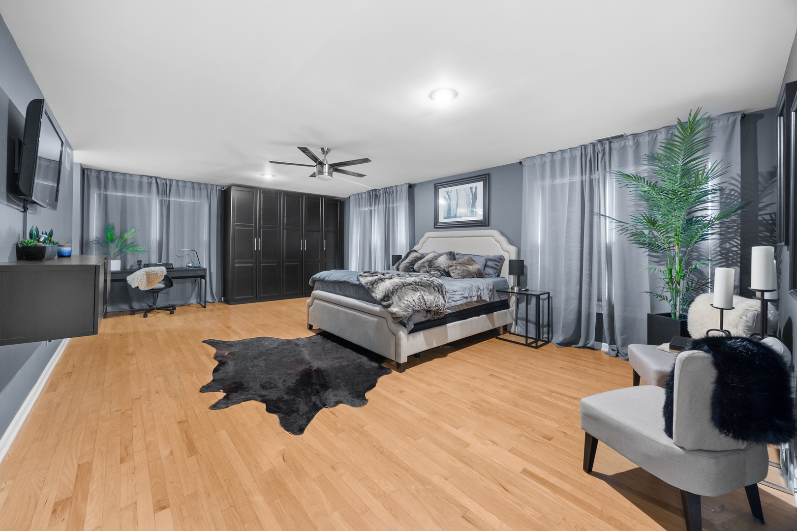 335 S Crescent Avenue, Palatine, IL 60067