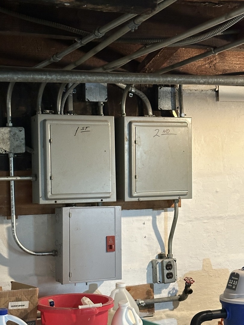 13147 S Brandon Avenue, Chicago, IL 60633