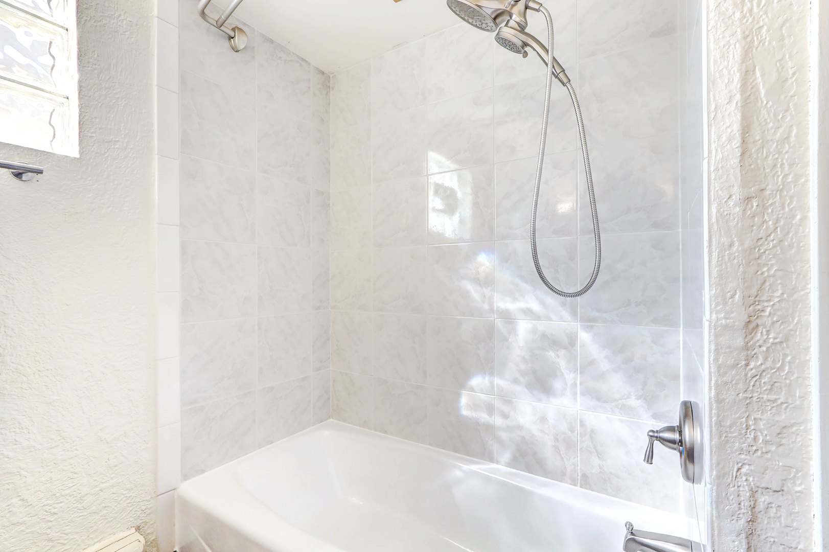 13147 S Brandon Avenue, Chicago, IL 60633